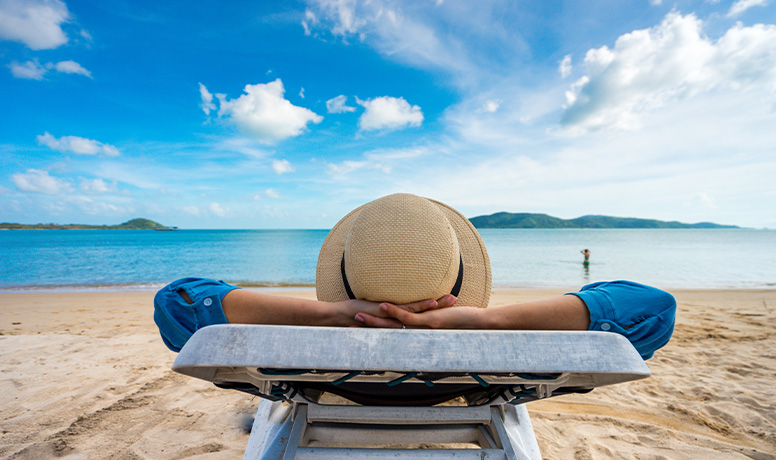 Budgeting on Vacation – Should You be Saving?